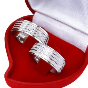 Alianças de Namoro em Aço Cirúrgico | Par de Alianças Prata 8mm | 4 Frisos Diamantados com Acabamento em Lateral Baixa