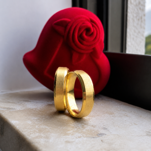 Alianças de Casamento 6mm Fosco Chanfrado – Banhado a Ouro 18K