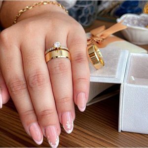 Alianças de Casamento 7mm | Modelo Beca | Alto Luxo | Chanfrado | Moeda Antiga Banhada a Ouro 18K