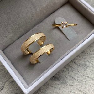 Alianças de Casamento 5mm | Modelo Semi Anatômico | Moeda Antiga | Todo Diamantado com Friso Lateral Baixo