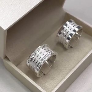 Alianças de Namoro Prata 950 10mm – Estilo Bulgari com 3 Frisos Diamantados e Zircônia