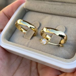 Aliança de Ouro 18K | Modelo Tradicional Redondo Semi-Anatômico 4mm | Casamento e Noivado
