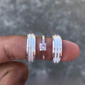 Alianças de Namoro 6mm em Prata 950 | Modelo Monique 02 | Diamantado | Acabamento Chanfrado | Feminina com 15 Pedras de Zircônia