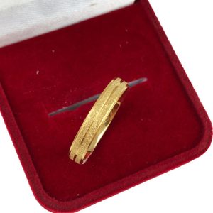 Aliança Individual em Aço Cirúrgico Banhada a Ouro 18K | 4mm Diamantado com 2 Frisos