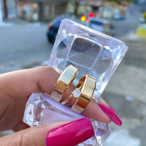 Alianças de Casamento 7mm | Modelo Royale | Moeda Antiga Banhada a Ouro 18K