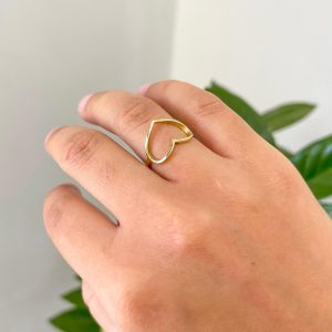 Anel com Coração Vazado | Moeda Antiga Banhada a Ouro 18K