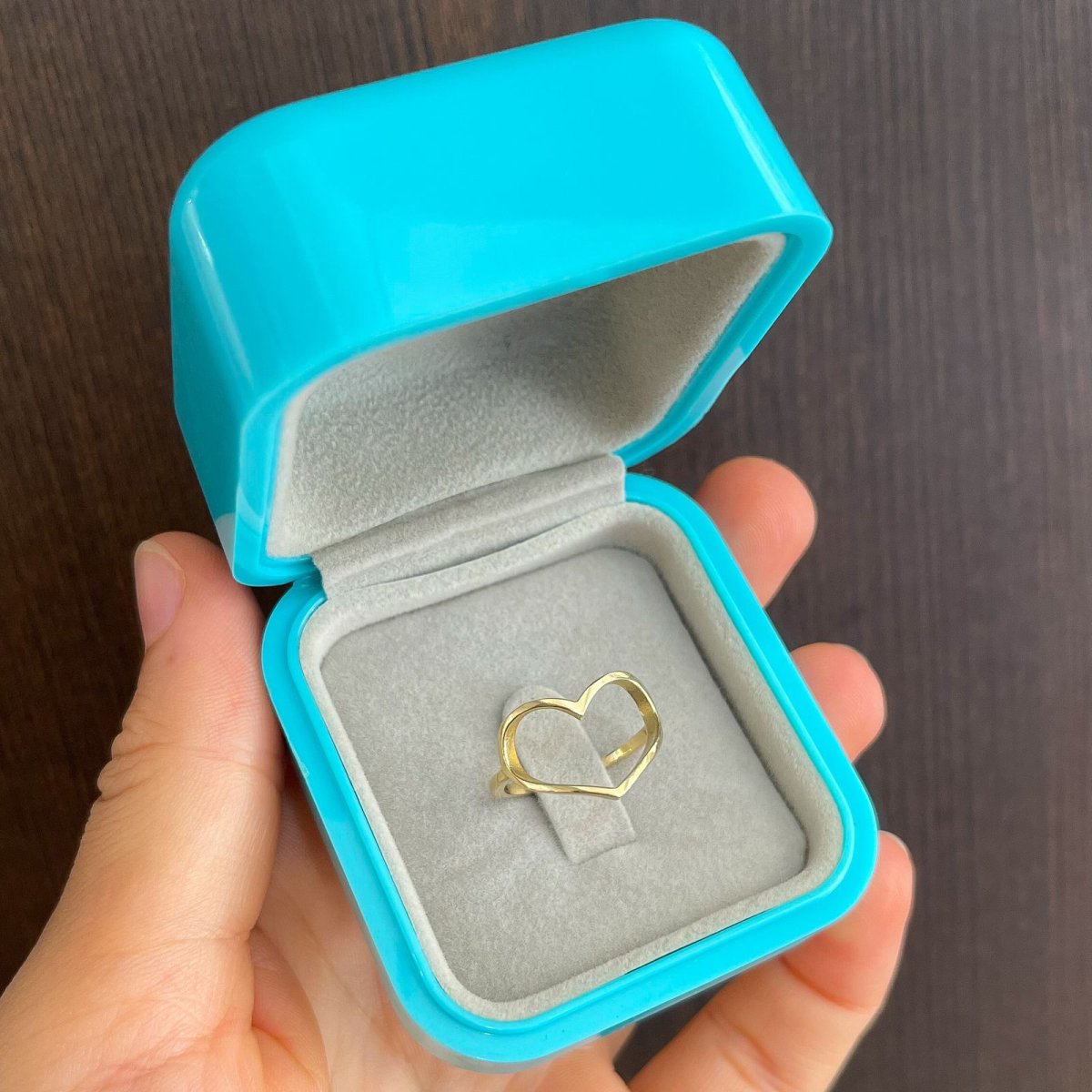 Anel com Coração Vazado | Moeda Antiga Banhada a Ouro 18K - Image 3