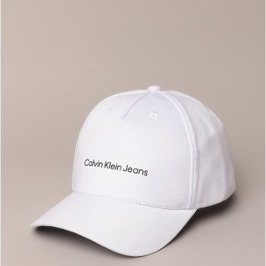 Boné Masculino de Sarja Aba Curva Estampa Logo em Silk Calvin Klein Jeans – Branco Boné Masculino de Sarja Aba Curva Estampa Logo em Silk Calvin Klein Jeans Branco