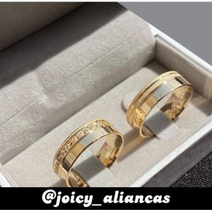Alianças de Casamento 6mm | 2 Frisos Laterais Diamantados | Feminina com 15 Pedras de Zircônia Meia Volta