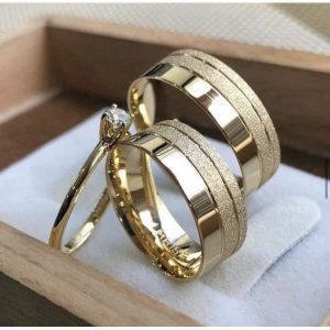Alianças de Casamento 8mm | Semi Anatômico | Moedas Antigas com 2 Frisos Laterais Diamantados