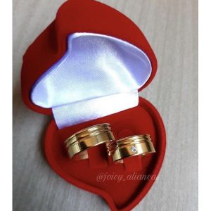 Par De Alianças Aço Cirúrgico Banhado A Ouro 18k – 8mm – Liso Mod 84