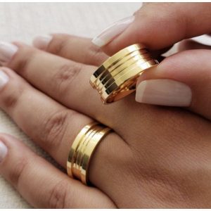 Alianças de Casamento Grossas 9mm | Modelo Geise | Estilo Bulgari | 2 Frisos Centrais Anatômico