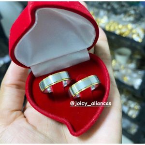 Alianças de Namoro 6mm Prata e Dourado Liso em Aço Cirúrgico